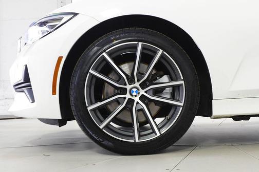 2022 BMW 330 330i
