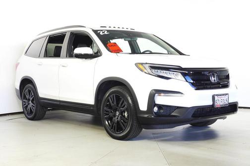 2022 Honda Pilot AWD Black Edition