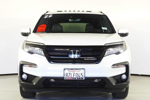 2022 Honda Pilot AWD Black Edition