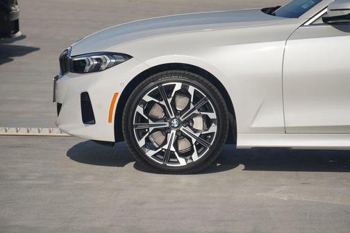 2025 BMW 330 i
