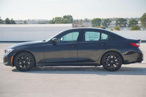 2026 BMW 330 xDrive NA