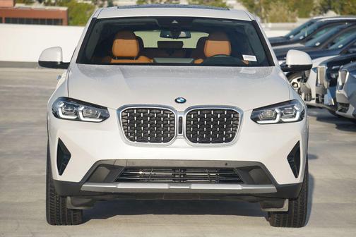 2025 BMW X4 xDrive30i