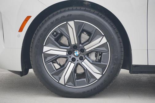 2026 BMW iX xDrive45
