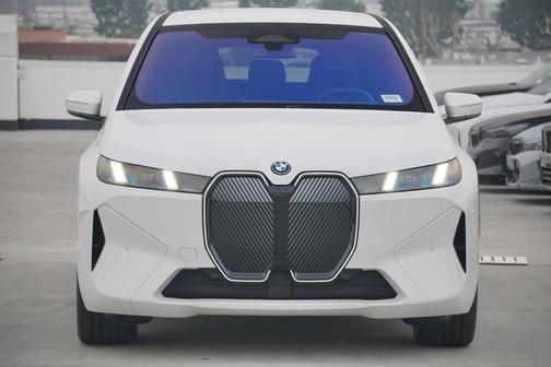 2026 BMW iX xDrive45