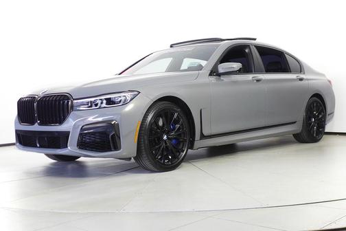 2022 BMW 740 i