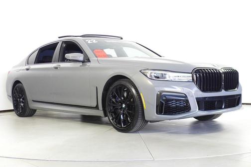 2022 BMW 740 i