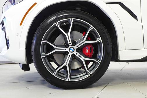 2023 BMW X6 xDrive40i