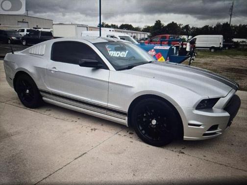 2014 Ford Mustang V6