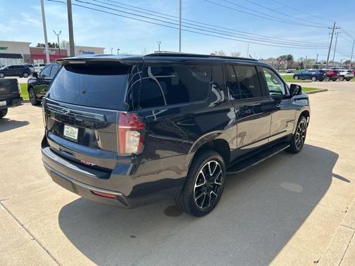 2022 Chevrolet Suburban RST