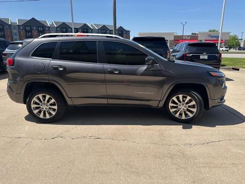 2018 Jeep Cherokee Overland