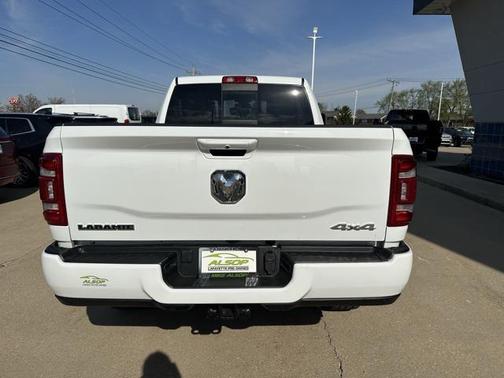 2024 RAM 2500 Laramie Crew Cab 4x4 6'4' Box