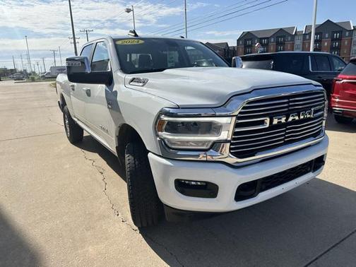 2024 RAM 2500 Laramie Crew Cab 4x4 6'4' Box