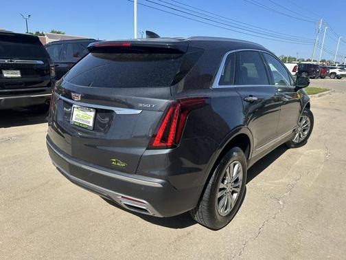 2022 Cadillac XT5 Premium Luxury