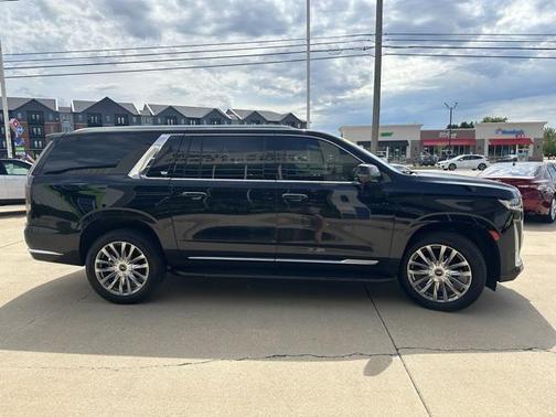 2022 Cadillac Escalade ESV Premium Luxury