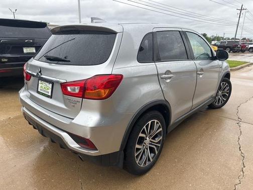 2019 Mitsubishi Outlander Sport SE