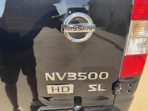 2013 Nissan NV Passenger NV3500 HD SL V8