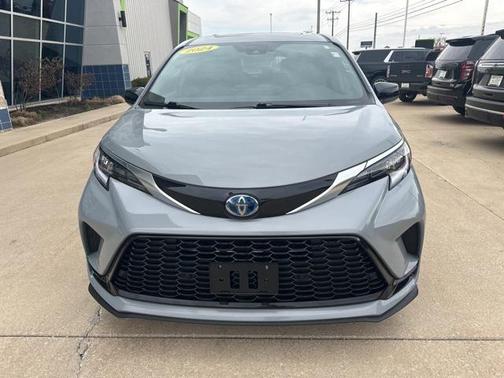 2024 Toyota Sienna XSE 7 Passenger