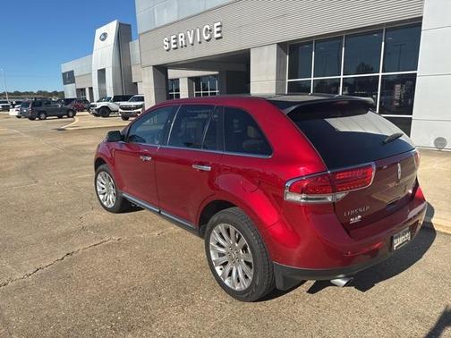2015 Lincoln MKX Base