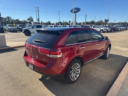 2015 Lincoln MKX Base