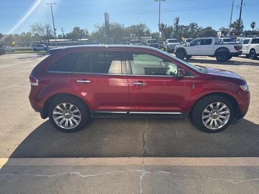 2015 Lincoln MKX Base