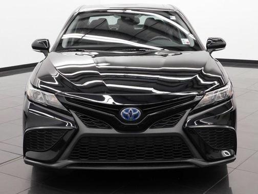 2024 Toyota Camry Hybrid SE