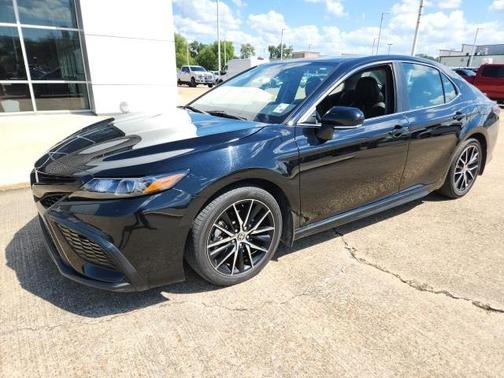 2024 Toyota Camry Hybrid SE