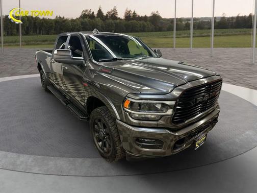 2021 RAM 3500 Laramie Crew Cab 4x4 8' Box