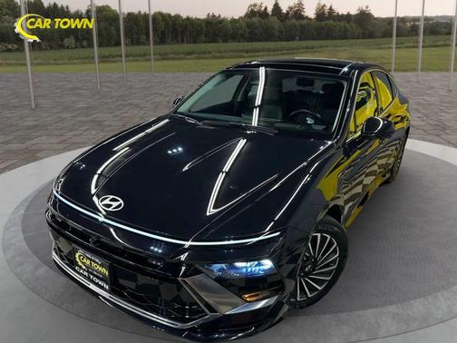 2024 Hyundai SONATA Hybrid Limited