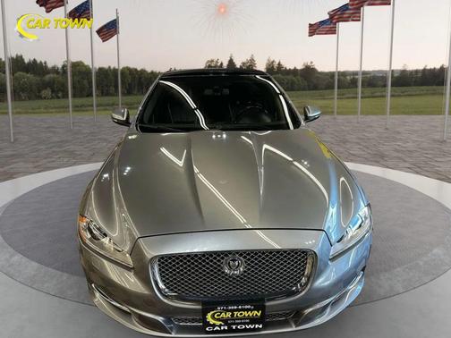 2011 Jaguar XJ Base