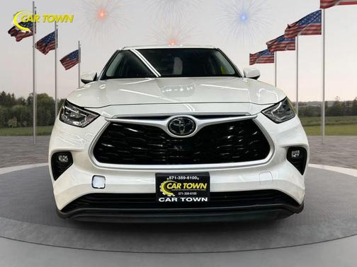 2020 Toyota Highlander LE