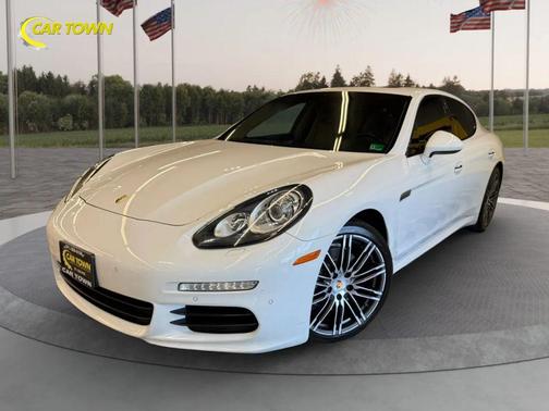 White 2016 Porsche Panamera Edition