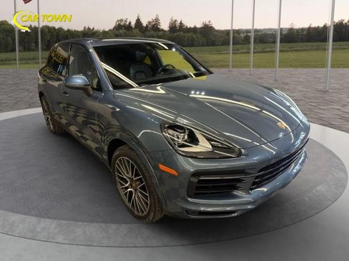 Biscay Blue Metallic 2019 Porsche Cayenne S