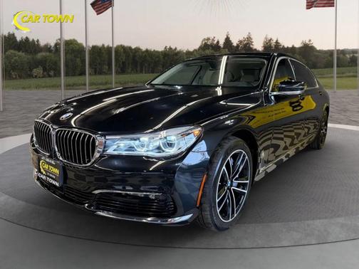 2018 BMW 750 i xDrive