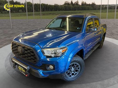 Blazing Blue Pearl 2018 Toyota Tacoma SR5