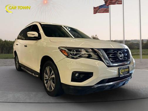 2018 Nissan Pathfinder SV