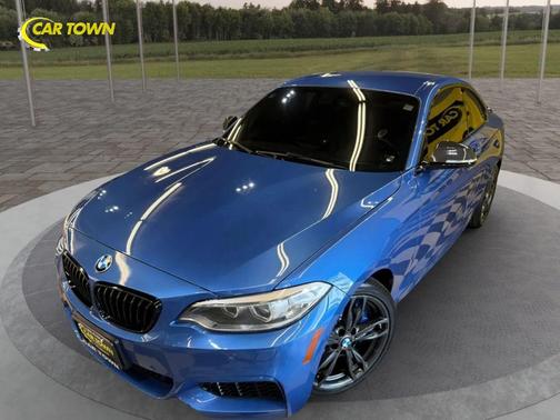 Estoril Blue Metallic 2016 BMW M2 Base