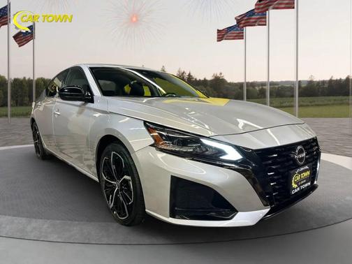 2024 Nissan Altima SR FWD