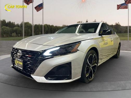 2024 Nissan Altima SR FWD