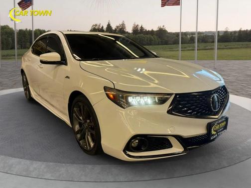 Platinum White Pearl 2019 Acura TLX Technology