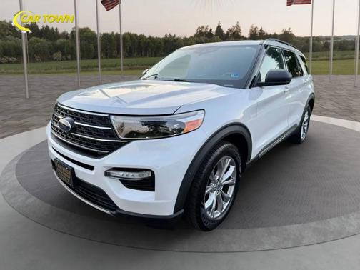 Star White Metallic Tri-Coat 2020 Ford Explorer XLT