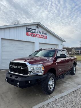 2020 RAM 2500 Tradesman Crew Cab 4X4 6'4' Box
