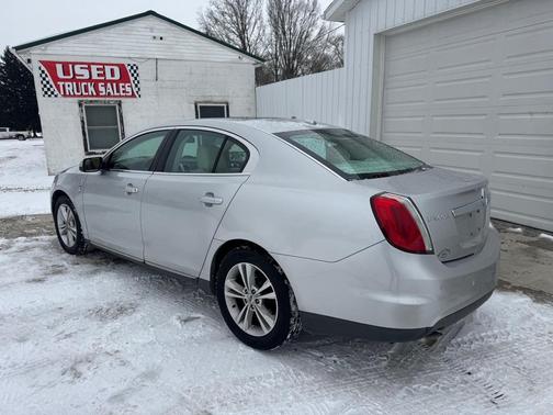 2010 Lincoln MKS Base
