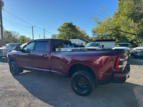 2022 RAM 3500 Limited Crew Cab 4x4 8' Box