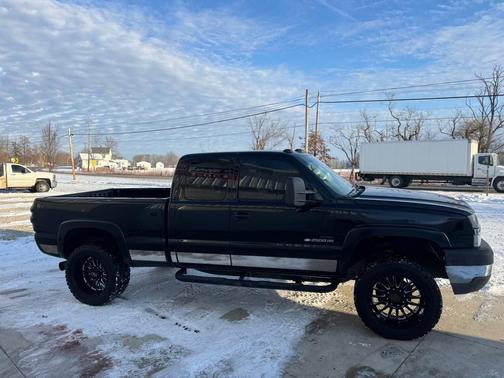 2004 Chevrolet Silverado 2500 LS H/D Extended Cab