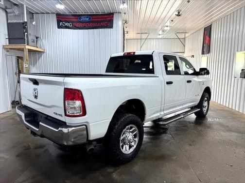 2022 RAM 2500 Tradesman Crew Cab 4x4 6'4' Box
