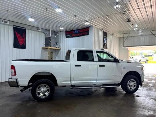 2022 RAM 2500 Tradesman Crew Cab 4x4 6'4' Box