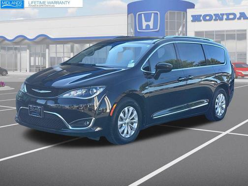 2018 Chrysler Pacifica Touring-L