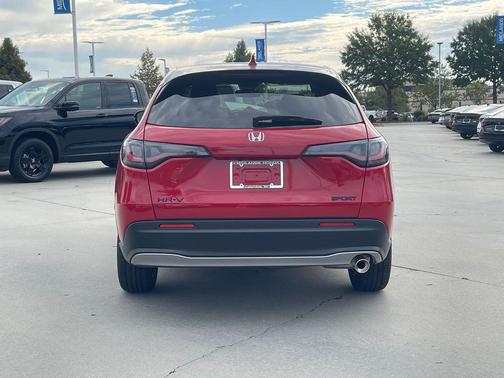 2026 Honda HR-V 2WD Sport