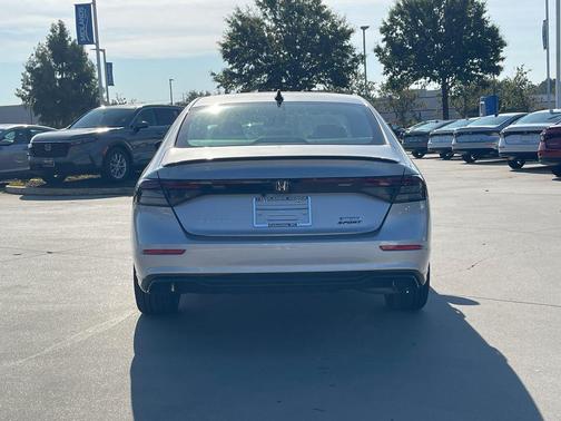 2025 Honda Accord Hybrid Base