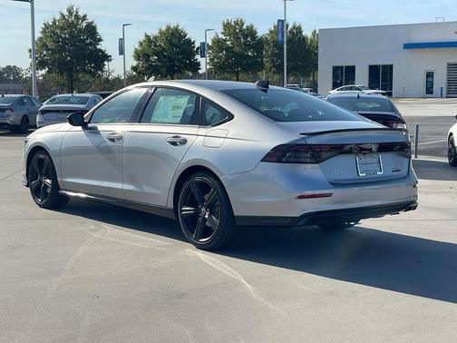 2025 Honda Accord Hybrid Base